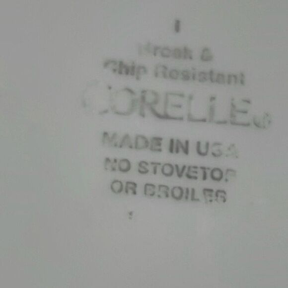 Vintage Corelle set of 5 “ Uptown” pattern 7” small plates. - Picture 3 of 5